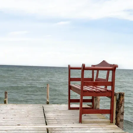 With Views And Walking Distance To Nature Ferienhaus Nyborg