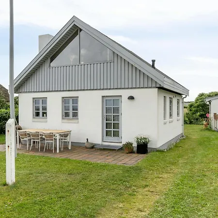 With Views And Walking Distance To Nature Сasa de vacaciones Nyborg